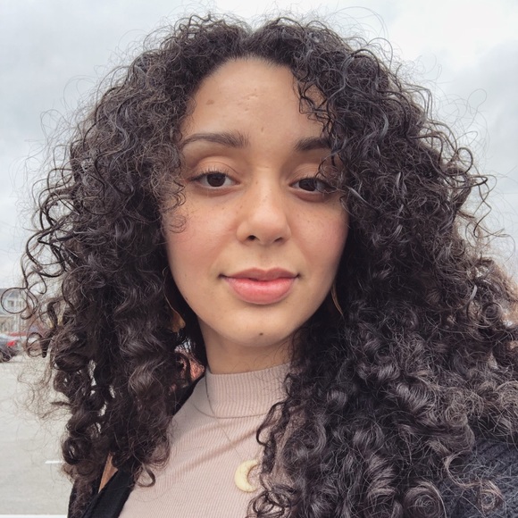 Meet your Posher, Joselyn - Picture 1 of 1